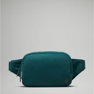 Lululemon Everywhere Belt Bag Large 2L Storm Teal